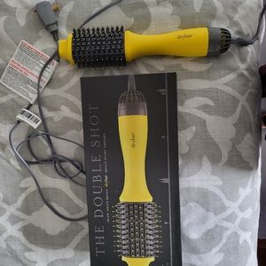 Double Shot blow dry brush by Drybar